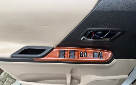 Toyota Alphard III, 2009 год, 2 490 000 рублей, 11 фотография