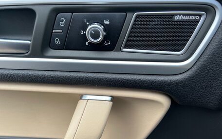 Volkswagen Touareg III, 2012 год, 3 000 000 рублей, 26 фотография