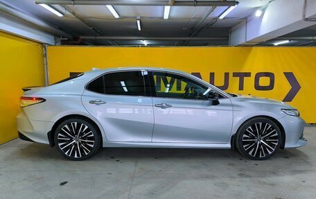 Toyota Camry, 2019 год, 2 299 000 рублей, 8 фотография
