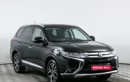 Mitsubishi Outlander III рестайлинг 3, 2015 год, 1 990 000 рублей, 3 фотография
