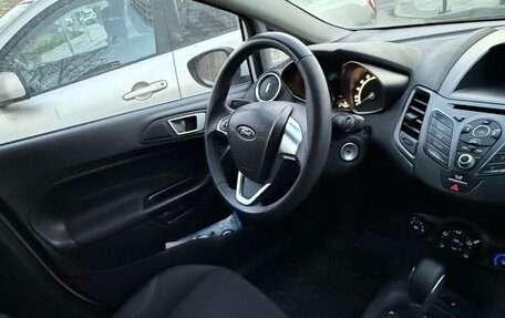 Ford Fiesta, 2015 год, 750 000 рублей, 15 фотография