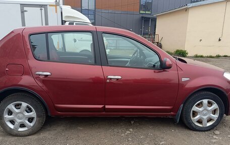 Renault Logan I, 2010 год, 600 000 рублей, 2 фотография
