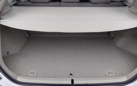 Toyota Prius, 2011 год, 1 000 000 рублей, 9 фотография