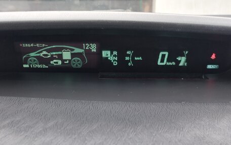 Toyota Prius, 2011 год, 1 000 000 рублей, 12 фотография