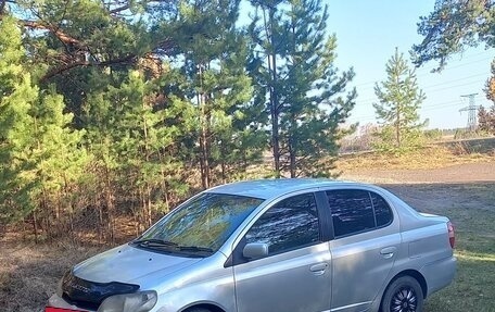 Toyota Platz, 2001 год, 380 000 рублей, 8 фотография