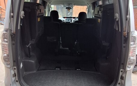 Toyota Voxy II, 2008 год, 1 420 000 рублей, 6 фотография