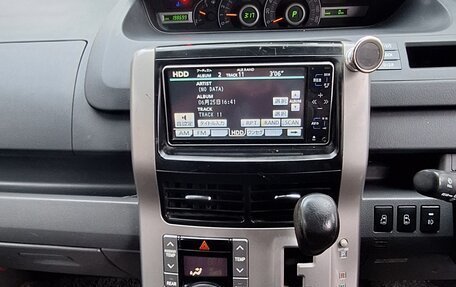 Toyota Voxy II, 2008 год, 1 420 000 рублей, 11 фотография