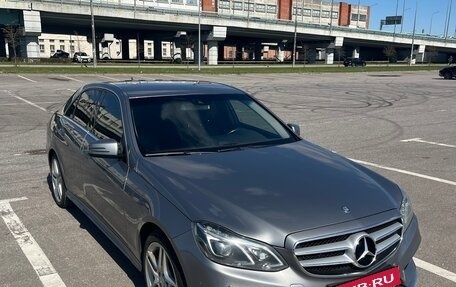 Mercedes-Benz E-Класс, 2013 год, 1 950 000 рублей, 2 фотография