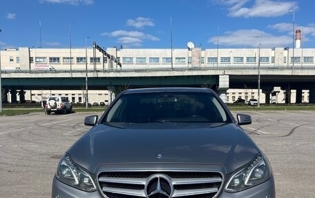 Mercedes-Benz E-Класс, 2013 год, 1 950 000 рублей, 4 фотография