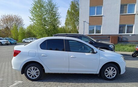 Renault Logan II, 2022 год, 1 500 000 рублей, 3 фотография