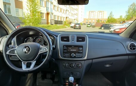Renault Logan II, 2022 год, 1 500 000 рублей, 10 фотография