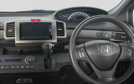 Honda Freed I, 2015 год, 1 379 000 рублей, 15 фотография