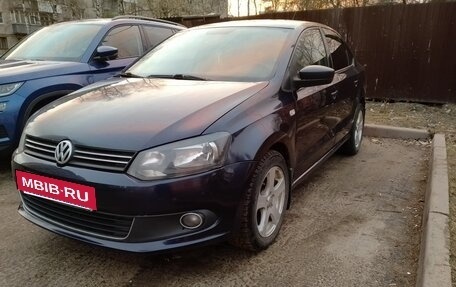 Volkswagen Polo VI (EU Market), 2012 год, 720 000 рублей, 2 фотография