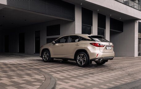 Lexus RX IV рестайлинг, 2019 год, 5 300 000 рублей, 4 фотография