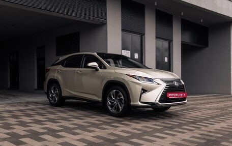Lexus RX IV рестайлинг, 2019 год, 5 300 000 рублей, 3 фотография