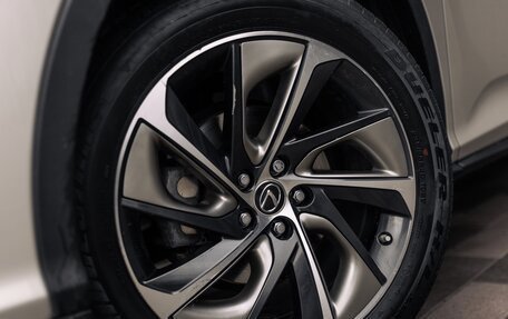 Lexus RX IV рестайлинг, 2019 год, 5 300 000 рублей, 9 фотография