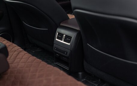 Lexus RX IV рестайлинг, 2019 год, 5 300 000 рублей, 30 фотография