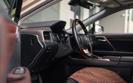 Lexus RX IV рестайлинг, 2019 год, 5 300 000 рублей, 39 фотография