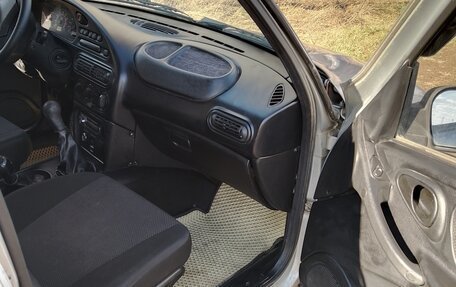 Chevrolet Niva I рестайлинг, 2011 год, 700 000 рублей, 11 фотография
