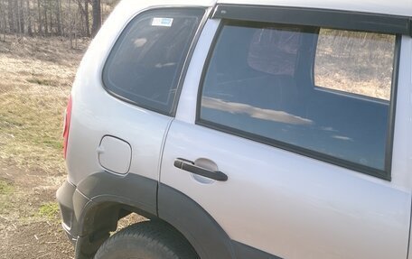 Chevrolet Niva I рестайлинг, 2011 год, 700 000 рублей, 25 фотография