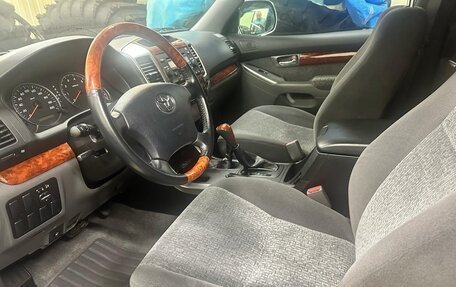 Toyota Land Cruiser Prado 120 рестайлинг, 2008 год, 7 000 000 рублей, 2 фотография