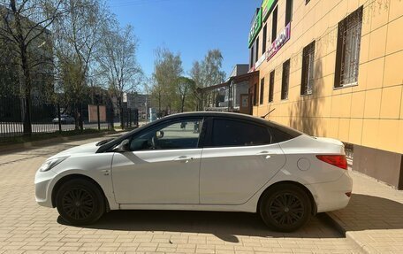 Hyundai Solaris II рестайлинг, 2012 год, 870 000 рублей, 4 фотография