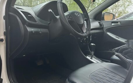Hyundai Solaris II рестайлинг, 2012 год, 870 000 рублей, 11 фотография