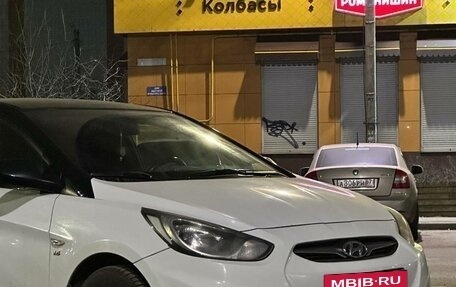 Hyundai Solaris II рестайлинг, 2012 год, 870 000 рублей, 16 фотография
