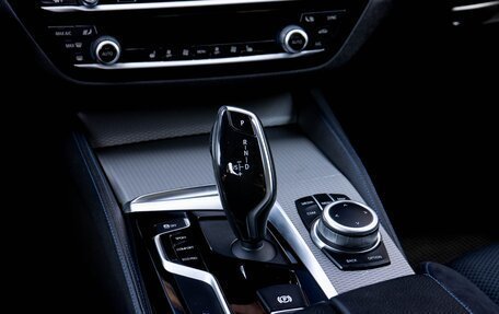 BMW 5 серия, 2019 год, 3 820 000 рублей, 15 фотография