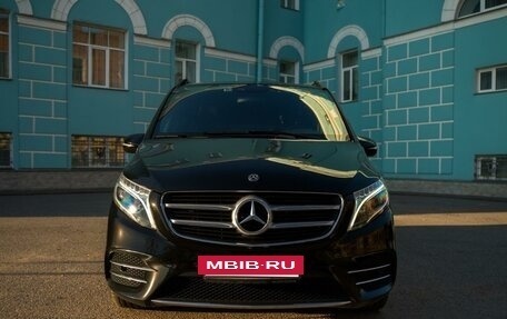 Mercedes-Benz V-Класс, 2019 год, 5 500 000 рублей, 2 фотография