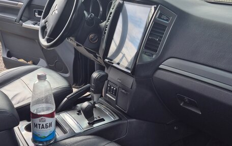 Mitsubishi Pajero IV, 2014 год, 2 650 000 рублей, 10 фотография