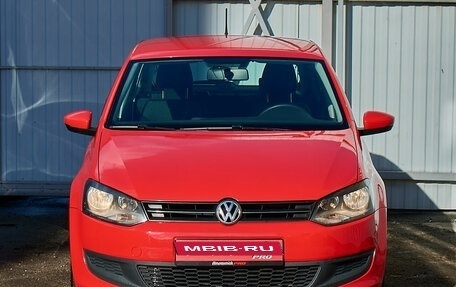 Volkswagen Polo VI (EU Market), 2011 год, 725 000 рублей, 2 фотография