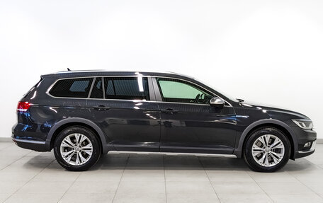Volkswagen Passat B8 рестайлинг, 2018 год, 2 535 000 рублей, 4 фотография