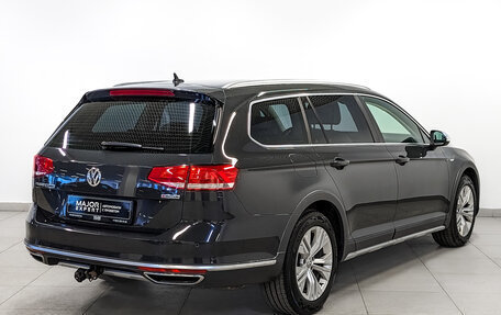 Volkswagen Passat B8 рестайлинг, 2018 год, 2 535 000 рублей, 5 фотография