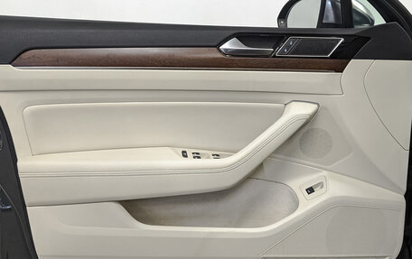 Volkswagen Passat B8 рестайлинг, 2018 год, 2 535 000 рублей, 19 фотография