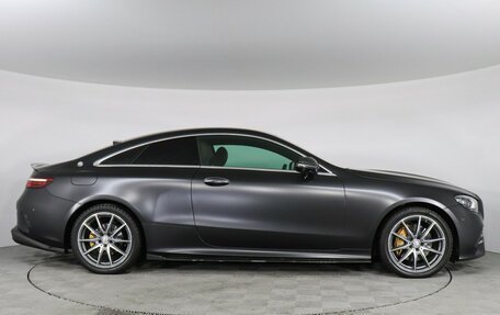 Mercedes-Benz E-Класс, 2021 год, 6 800 000 рублей, 4 фотография