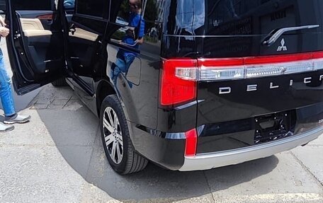 Mitsubishi Delica D:5 I, 2019 год, 3 650 000 рублей, 3 фотография