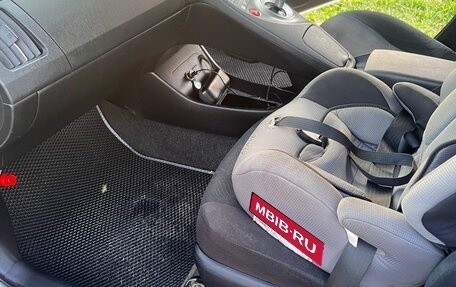 Toyota Prius, 2015 год, 1 200 000 рублей, 5 фотография