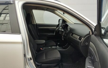Mitsubishi Outlander III рестайлинг 3, 2013 год, 1 325 000 рублей, 11 фотография