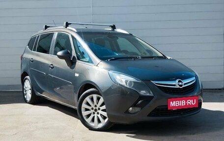 Opel Zafira C рестайлинг, 2014 год, 855 000 рублей, 4 фотография