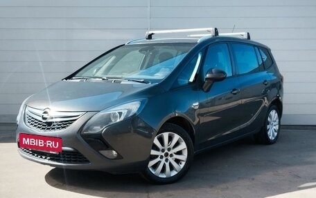 Opel Zafira C рестайлинг, 2014 год, 855 000 рублей, 2 фотография