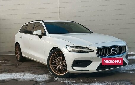 Volvo V60 II, 2020 год, 1 907 000 рублей, 3 фотография