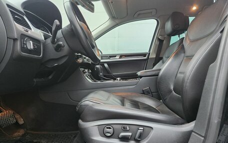 Volkswagen Touareg III, 2013 год, 1 933 000 рублей, 10 фотография