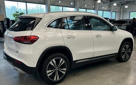 Mercedes-Benz GLA, 2021 год, 3 800 000 рублей, 4 фотография