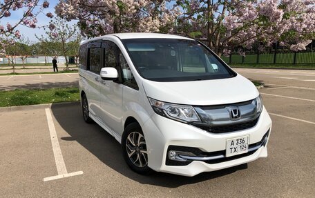 Honda Stepwgn IV, 2015 год, 2 290 000 рублей, 4 фотография