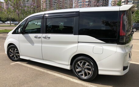 Honda Stepwgn IV, 2015 год, 2 290 000 рублей, 2 фотография