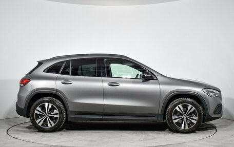 Mercedes-Benz GLA, 2020 год, 4 250 000 рублей, 4 фотография