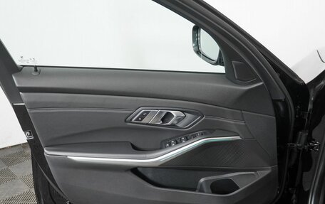 BMW 3 серия, 2019 год, 3 990 000 рублей, 10 фотография