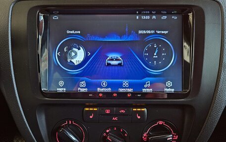 Volkswagen Jetta VI, 2014 год, 1 049 000 рублей, 13 фотография