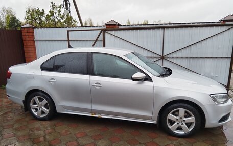 Volkswagen Jetta VI, 2011 год, 990 000 рублей, 2 фотография
